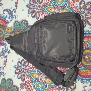 NWOT Lug Archer mini sling bag
